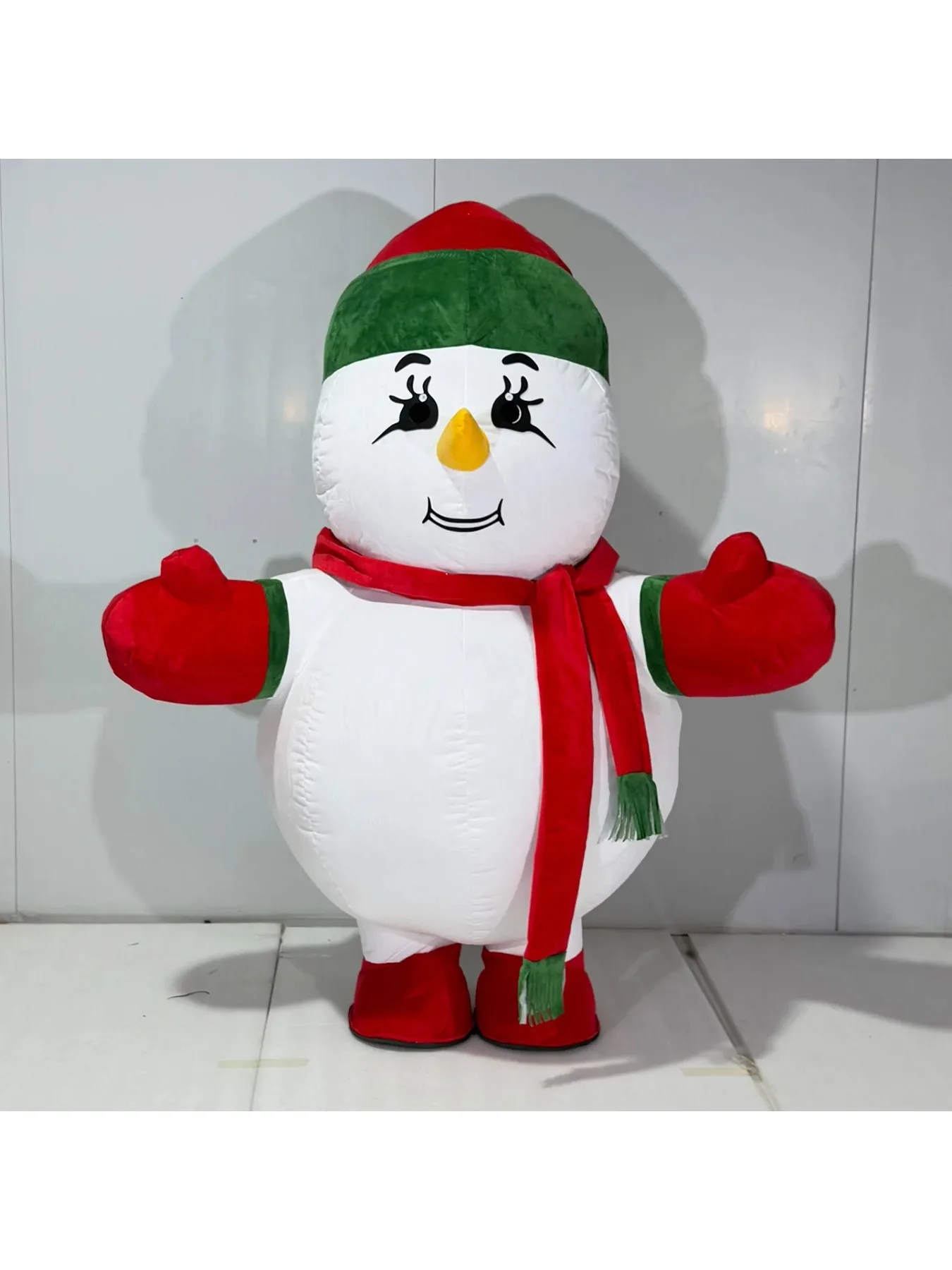 空気で膨らませるタイプの雪だるまの着ぐるみ。大人用。魅力的な - Suits のレビューと価格