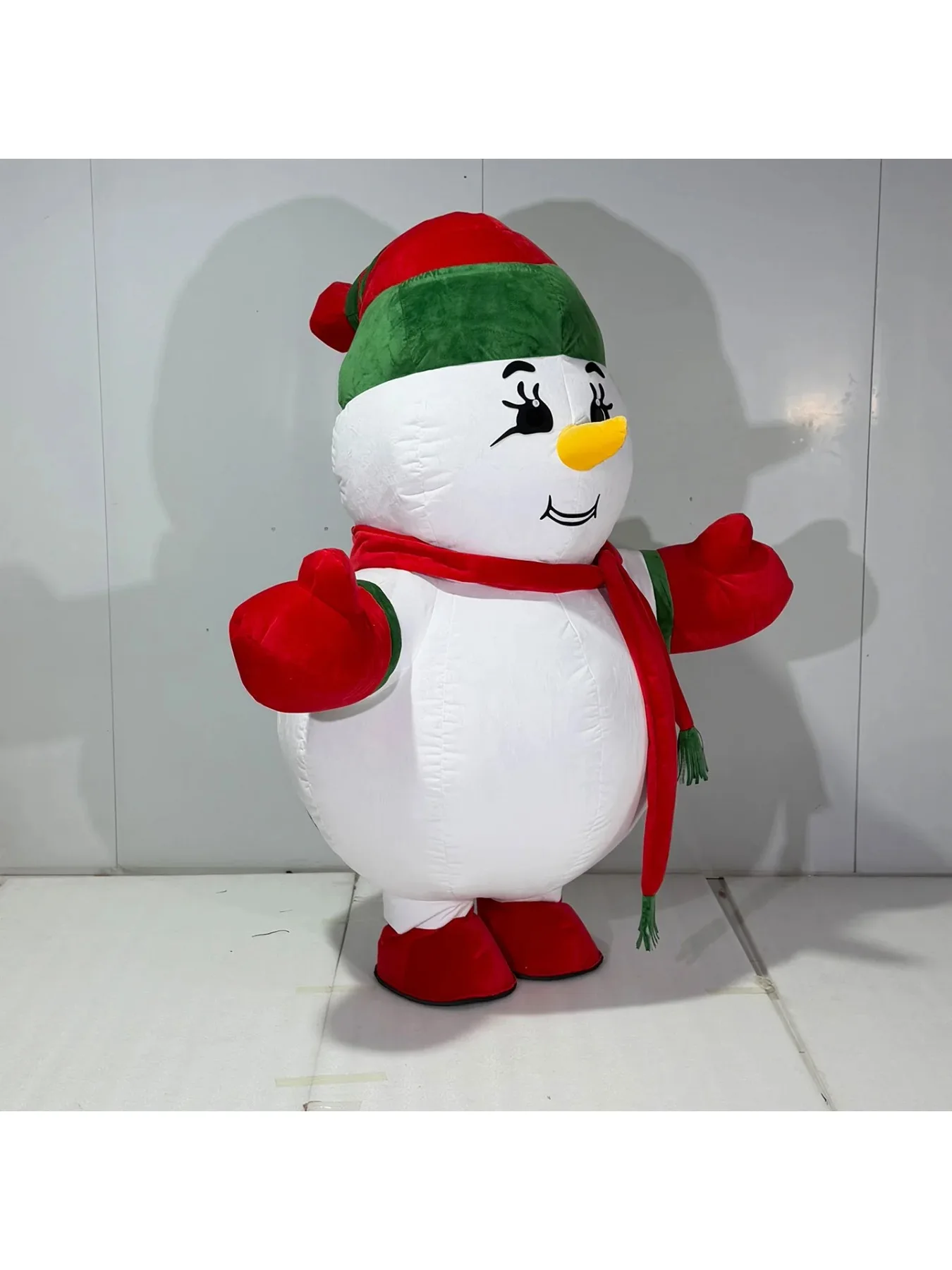 空気で膨らませるタイプの雪だるまの着ぐるみ。大人用。魅力的な - Suits のレビューと価格